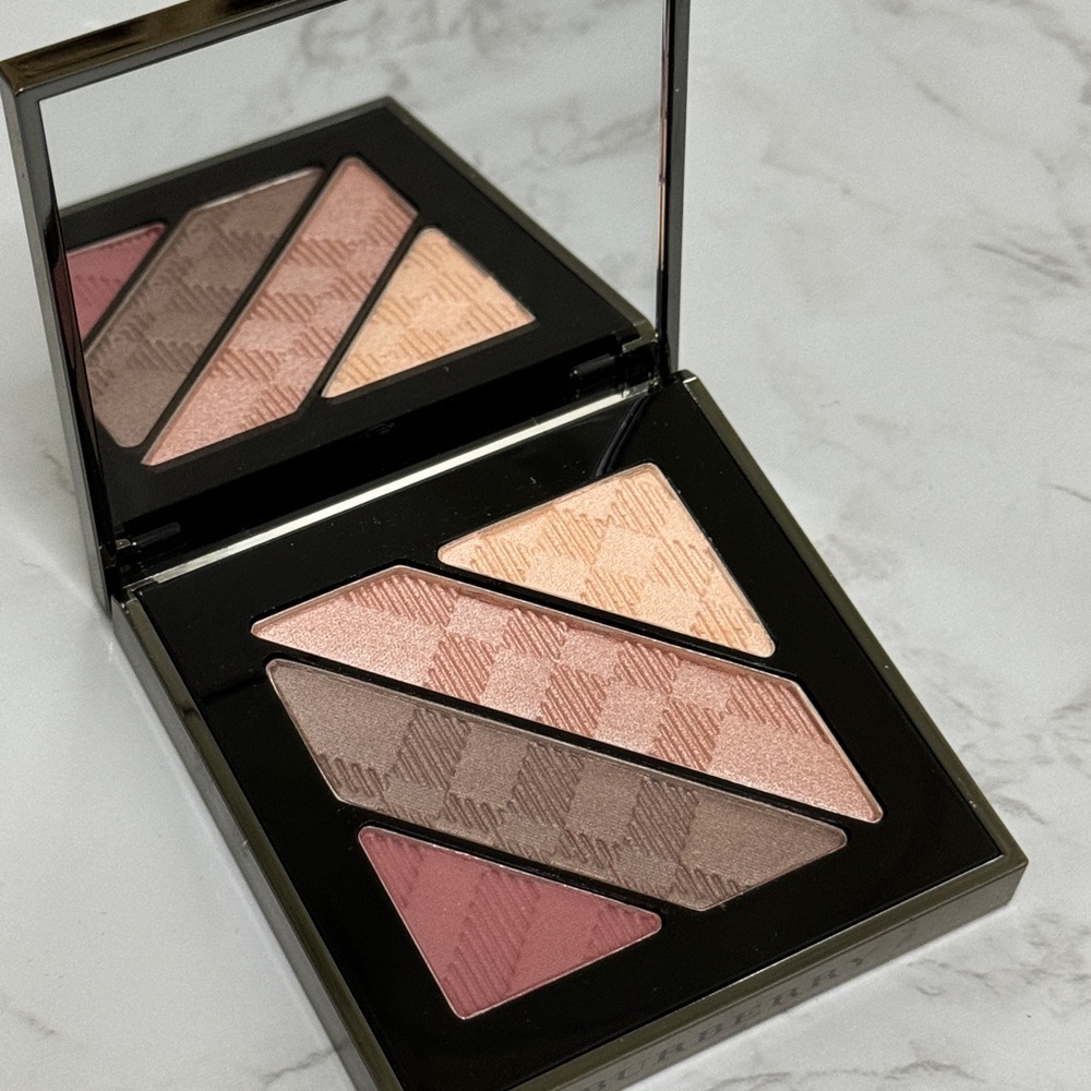 LIMITED EDITION Burberry Eyeshadow Palette - 10 ROSE PINK
